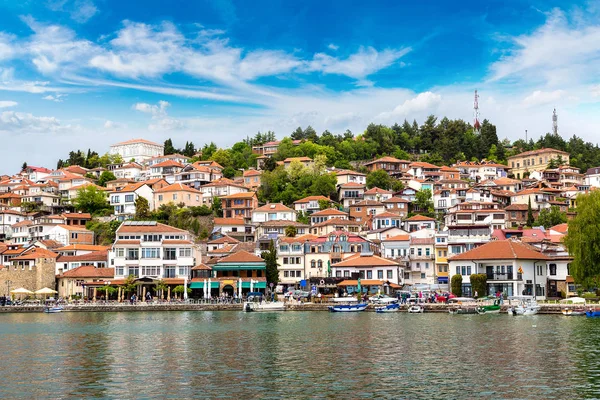 Ohrid stad en het meer van Ohrid, Macedonië — Stockfoto