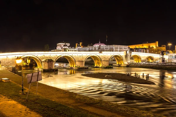 Steinbrücke in Skopje — Stockfoto