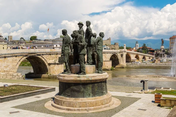 Üsküp'teki Boatmen Anıtı