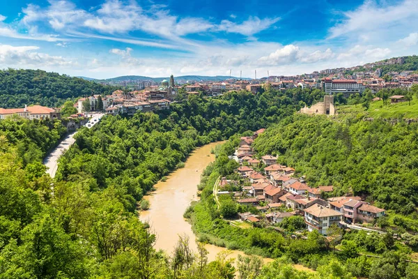 Veliko Tarnovo v letním dni — Stock fotografie