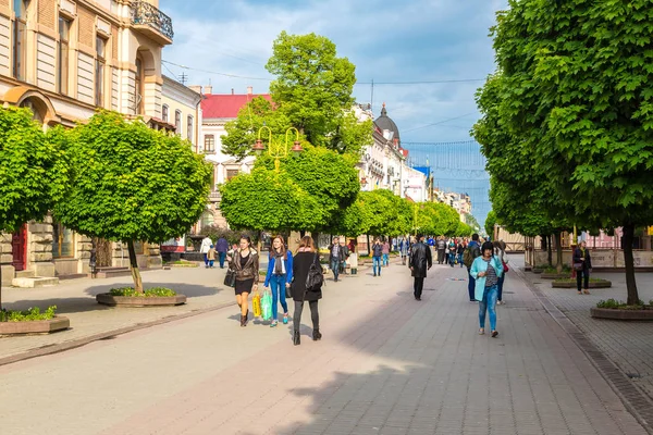 Ivano-Frankivsk in de zomer — Stockfoto