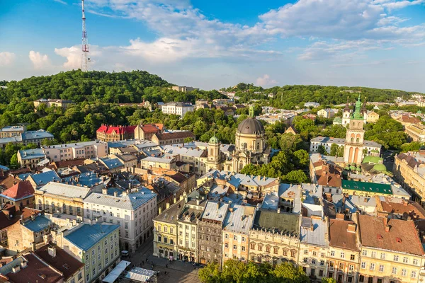 Lviv in zomerdag — Stockfoto