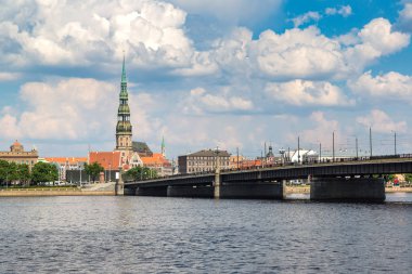 Güzel yaz günü Riga'da