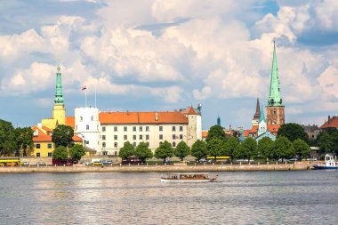Riga görünümünde yaz gün