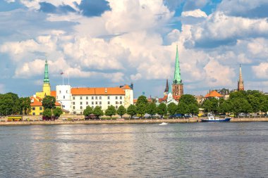 Riga görünümünde yaz gün