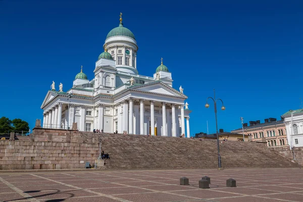 Helsinki cathedral in zomerdag, — Stockfoto