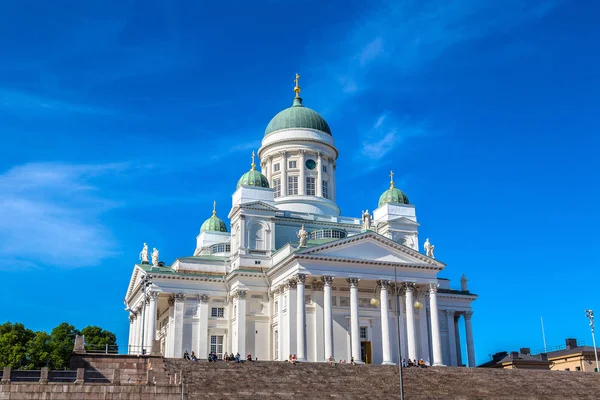 Helsinki Cathedral in de zomer — Stockfoto