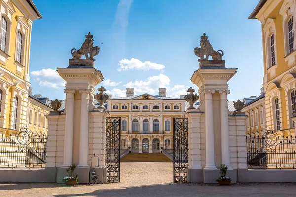 ラトビアのランダーレ宮殿 — ストック写真