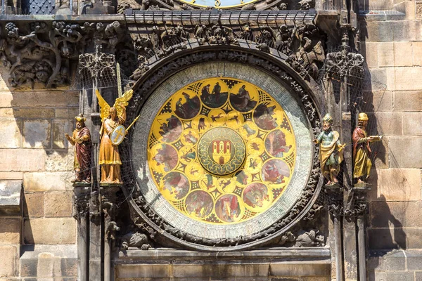 Reloj astronómico en praga — Foto de Stock