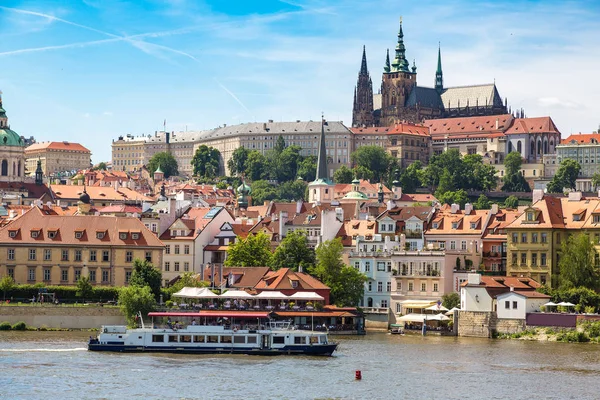 Praag in mooie dag — Stockfoto