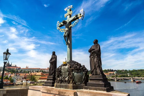 Karlsbrücke in Prag — Stockfoto