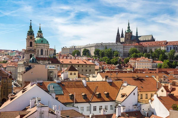 Прага в летний день — стоковое фото