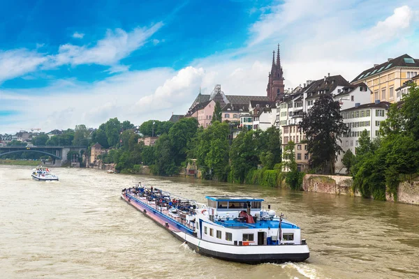 Munster and Rhine in Basel — Stock Photo, Image
