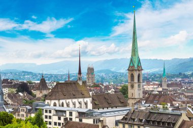 Güzel yaz günü Zürih
