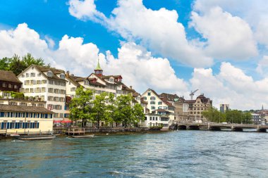 Zürih bölgesindeki yaz gün