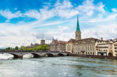 Fraumunster katedral Kulesi