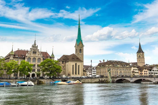 Fraumunster katedral Kulesi — Stok fotoğraf