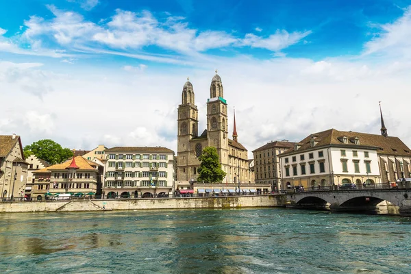 Híres Grossmünster templom — Stock Fotó