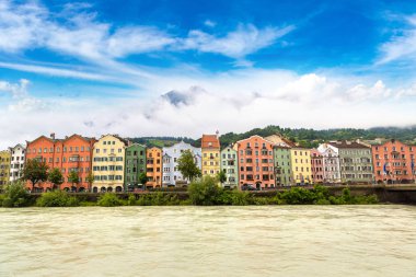 Innsbruck 'taki renkli binalar