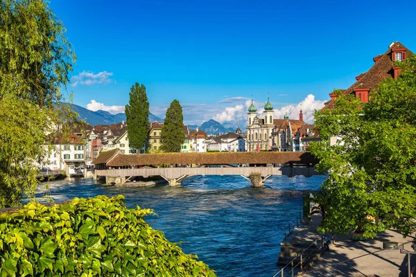 Historische stad centrum van Luzern — Stockfoto