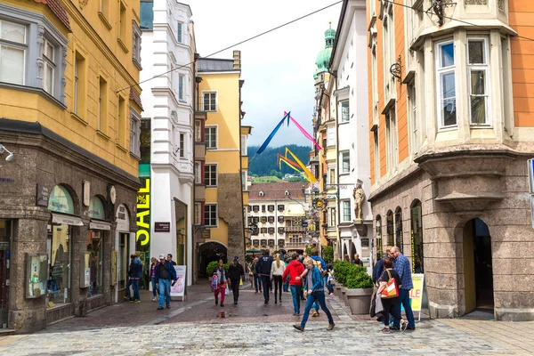 Strada nel centro storico di Innsbruck — Foto Stock