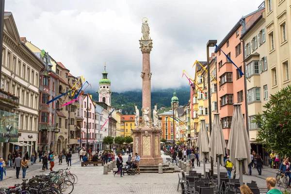 Strada nel centro storico di Innsbruck — Foto Stock