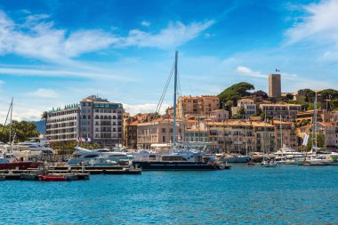 Cannes port bağlantılı yatlar 