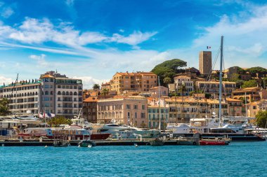 Cannes port bağlantılı yatlar 