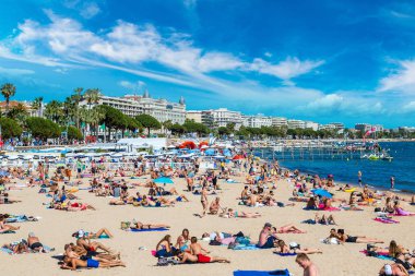 İnsanlar Cannes Beach