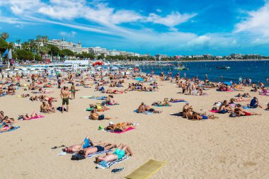 İnsanlar Cannes Beach