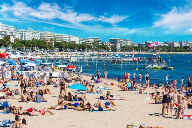 İnsanlar Cannes Beach