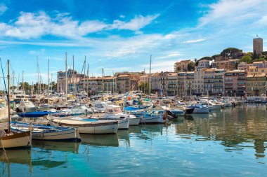 Cannes port bağlantılı yatlar 