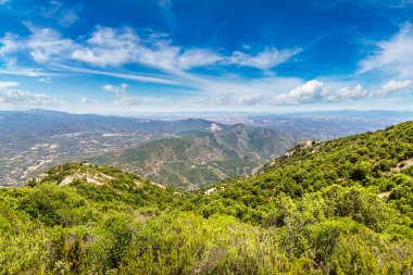 Montserrat Dağları İspanya