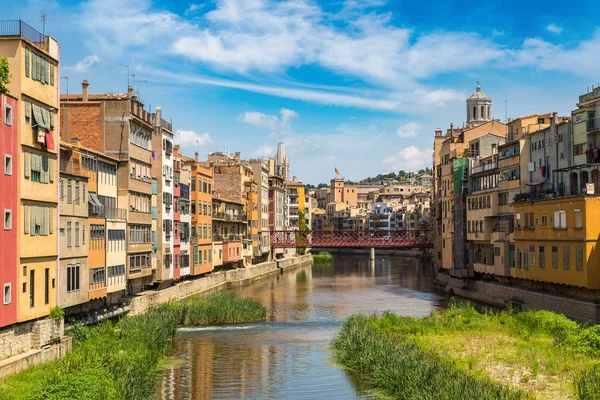 Casas coloridas em girona — Fotografia de Stock