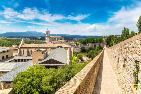 Panoramablick auf Girona — Stockfoto