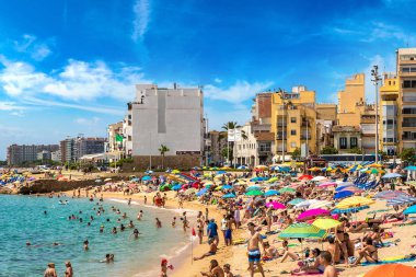insanlar Beach deki Blanes tadını çıkarın