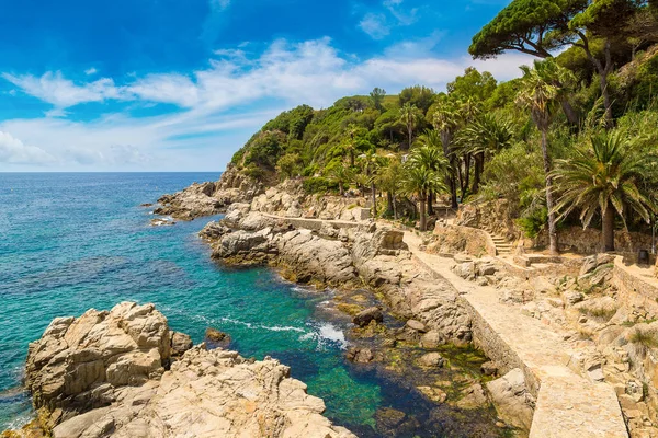 Stenen op de kust van Lloret de Mar — Stockfoto