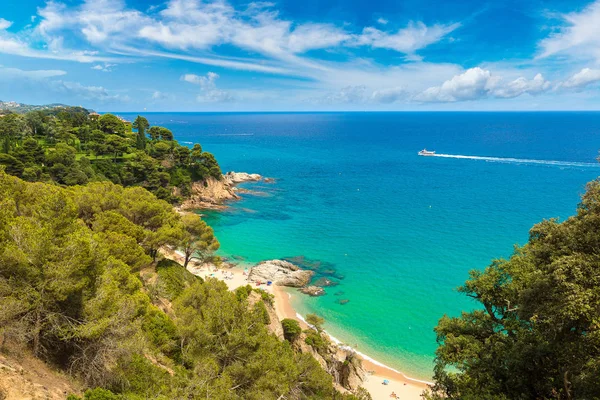 Rocas en la costa de Lloret de Mar — Foto de Stock