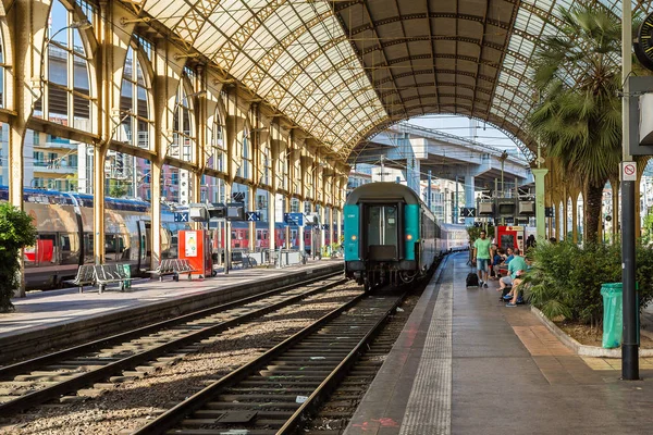 Nice da tren istasyonu — Stok fotoğraf
