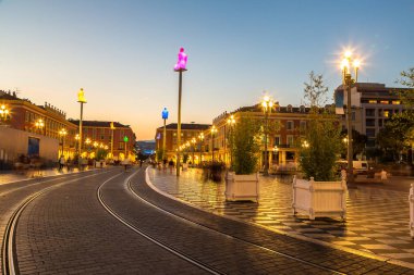 Massena yer meydanda güzel