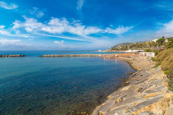 Mittelmeerküste in San Remo — Stockfoto
