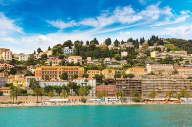 Renkli tarihi kent merkezine ve Menton Beach'de