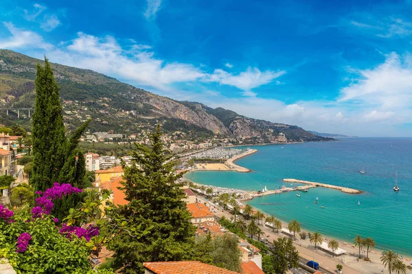 Panoramiczny widok na Menton — Zdjęcie stockowe