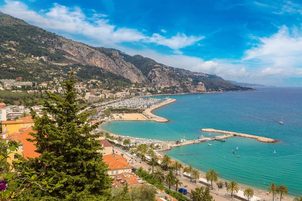 Bir Menton panoramik görünüm