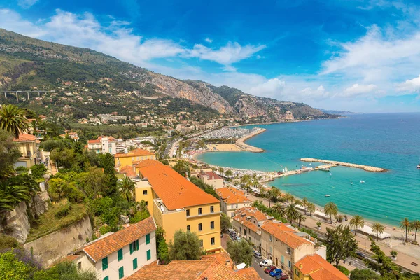 Bir Menton panoramik görünüm