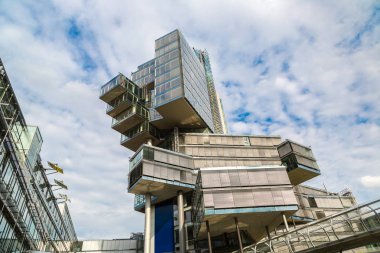 Hannover'da modern gökdelen