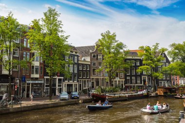 Amsterdam kanalda görüntüleyin