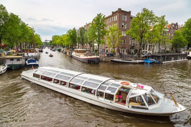 Amsterdam kanalda görüntüleyin