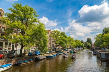 Amsterdam kanalda görüntüleyin