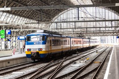 Amsterdam Merkez Tren İstasyonu